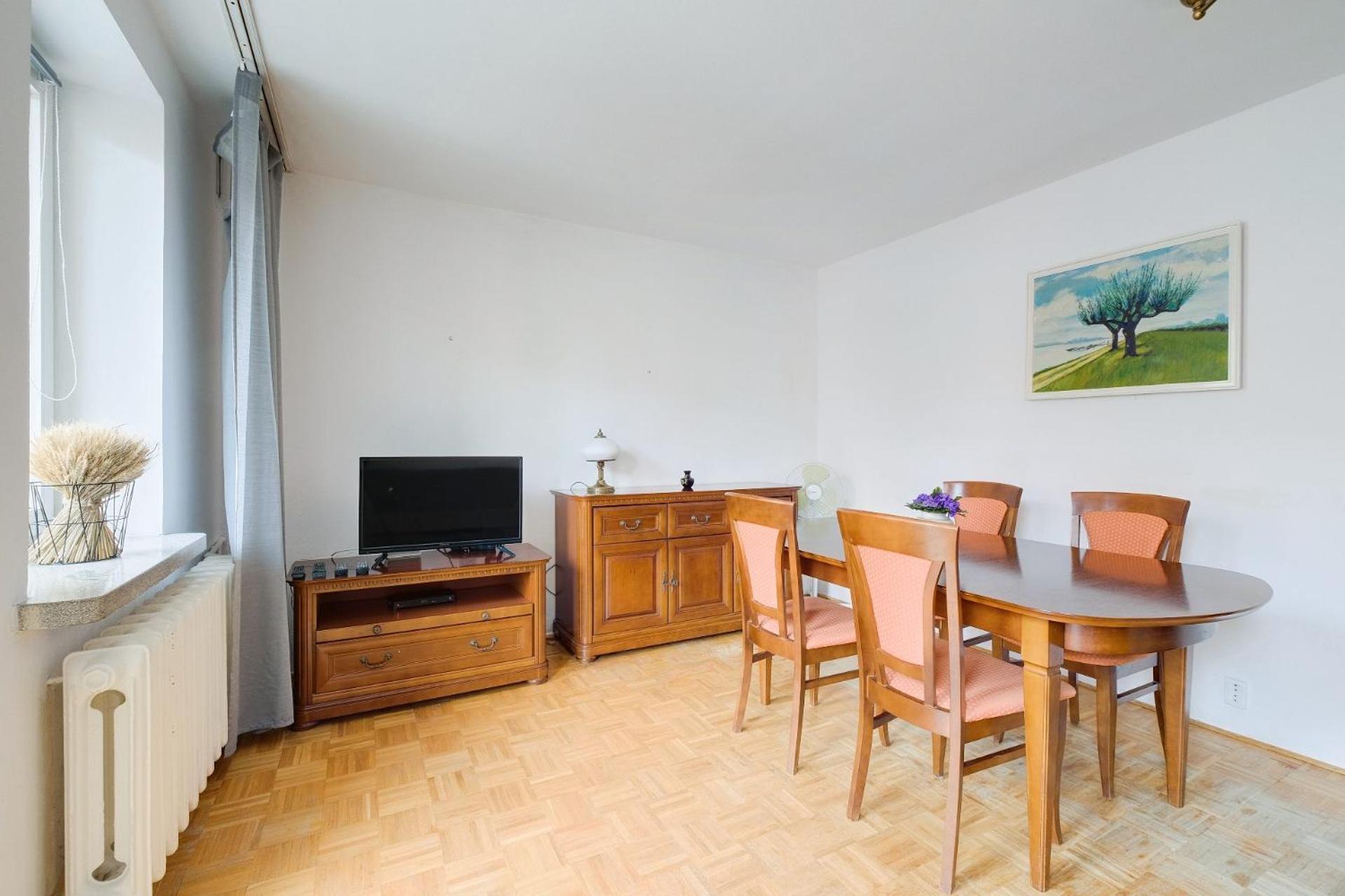 Spacious Apartment In Green Location Варшава Экстерьер фото